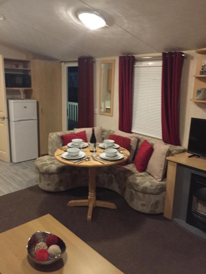 Calypso Hot Tub Breaks Tattershall Lakes Pet Friendly Dış mekan fotoğraf