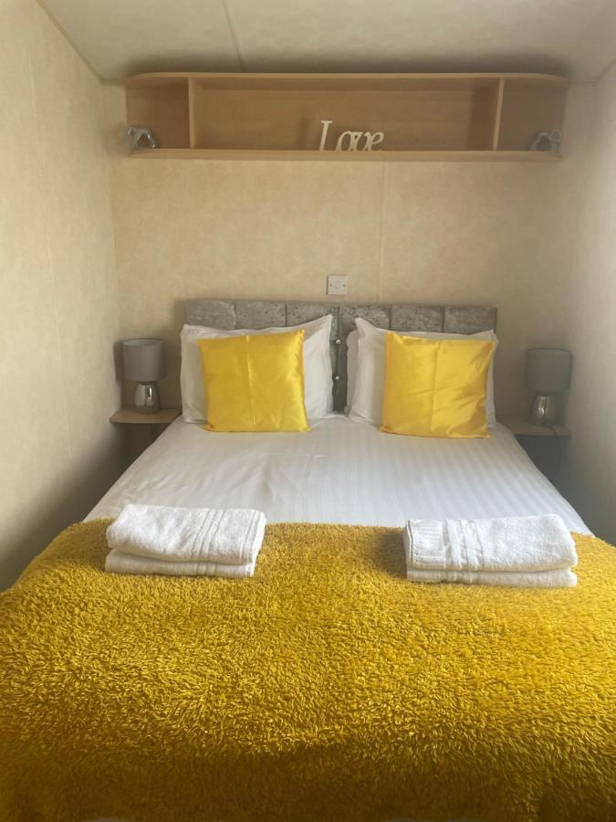 Calypso Hot Tub Breaks Tattershall Lakes Pet Friendly Dış mekan fotoğraf