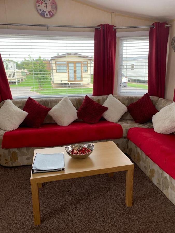 Calypso Hot Tub Breaks Tattershall Lakes Pet Friendly Dış mekan fotoğraf